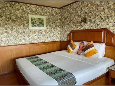Sakol Grand Palace Hotel