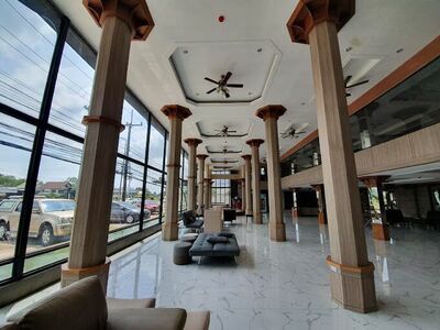Vince Sakon Hotel