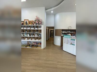 Dr. Thanaruk & Dr. Win's Clinic