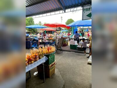 Roi Tho Luang Market