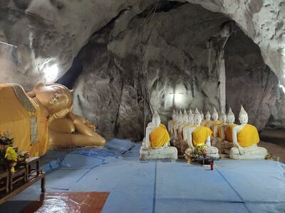 Tham Phra Non