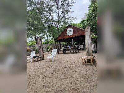Benny's On The Beach
