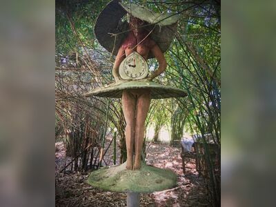 Somchai's Love Garden