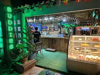 Buddies Bar & Restaurant