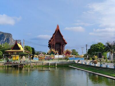 Tham Phra Non