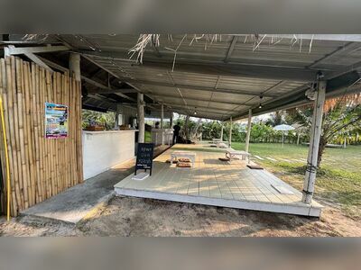 Million Beach Cafe and Bar