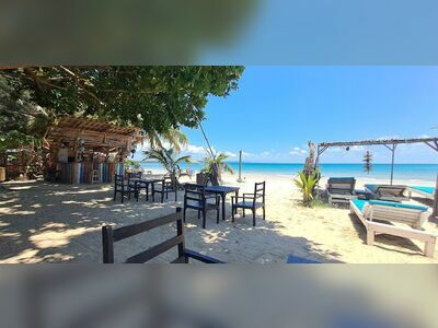 Baanyai Beach Bar