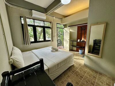 Eclipse Hostel & Bar