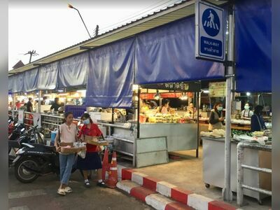 Charoensri Night Market