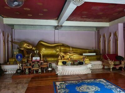 Wat Khao Tham
