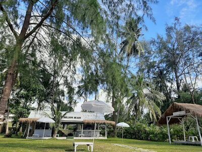 Million Beach Cafe and Bar