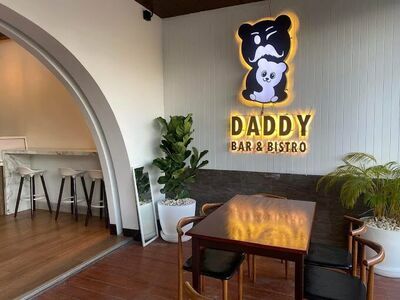 Daddy Bar & Bistro