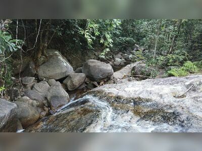 Than Song Praeng Waterfall