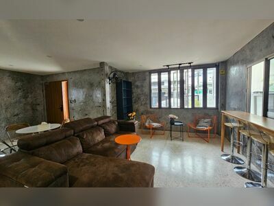 No.10 Hostel