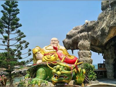 Wat Tham Khao Tao