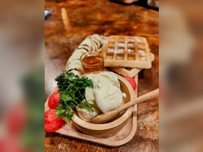 Phoenix Restaurant & Beach Bar