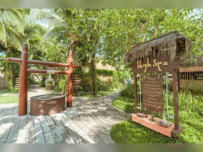 High Season Pool Villa & Spa