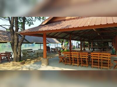 Riverside Park Tak Restaurant