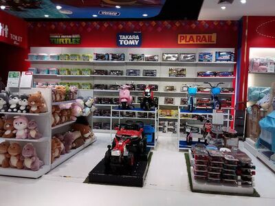 Robinson Lifestyle Mae Sot