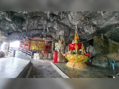 Wat Tham Khao Tao