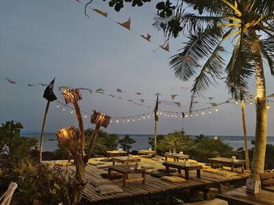Banana Sunset Bar