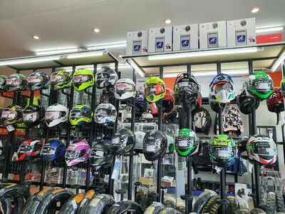 M2T Helmets & Tires