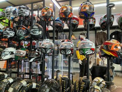 M2T Helmets & Tires