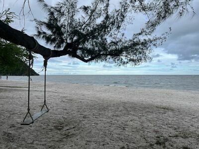 Sam Phraya Beach