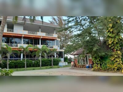 The Uncle Beach Resort & Seaside Residence