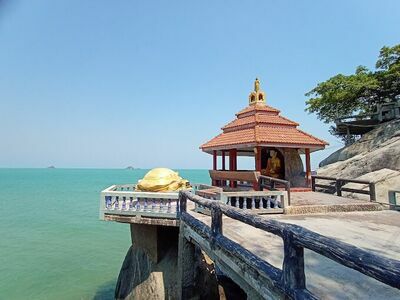 Wat Tham Khao Tao