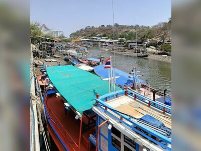 Khao Takiab Pier