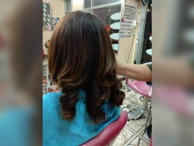 Toey Beauty Salon