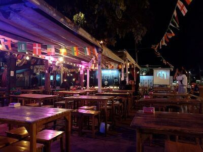 Ratsiniyom Sakon Bar