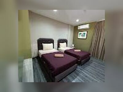 Room 18 Hotel at PTT Wang Chao