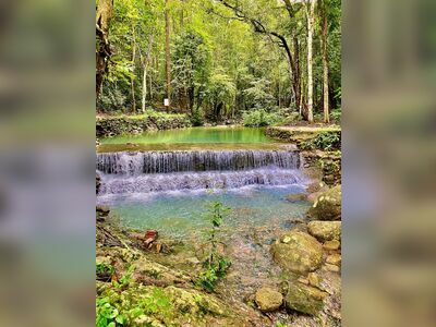 Than Song Praeng Waterfall