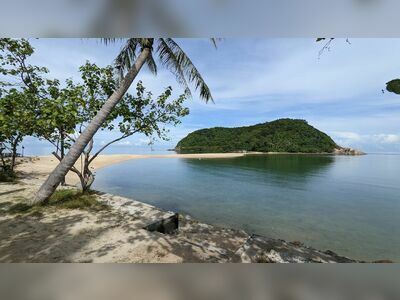 Mae Haad Beach