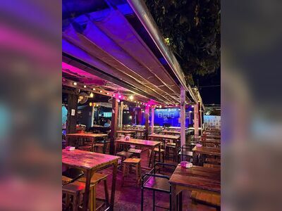 Ratsiniyom Sakon Bar
