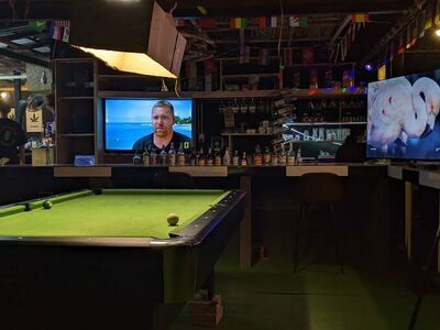 Buddies Bar & Restaurant