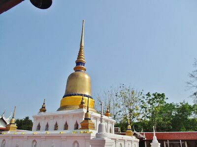Phra Borom That Sawi Temple Museum