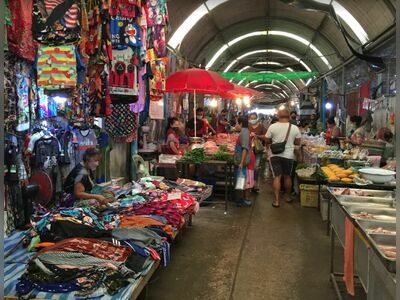 Municipality Fresh Market (Talad Sod Thesaban)