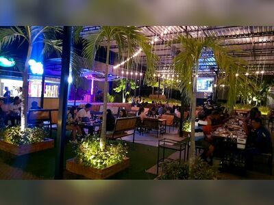 Flip Bar & Restaurant