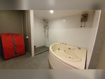 INTRA Massage & Spa