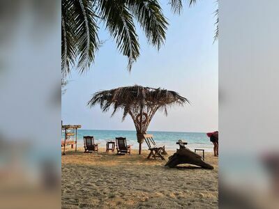 Baanyai Beach Bar