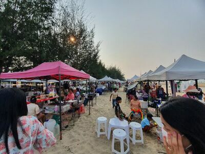 Long Lay Market