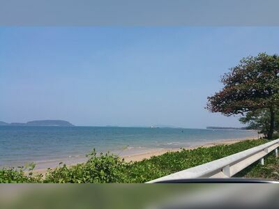 Pharadonphap Beach