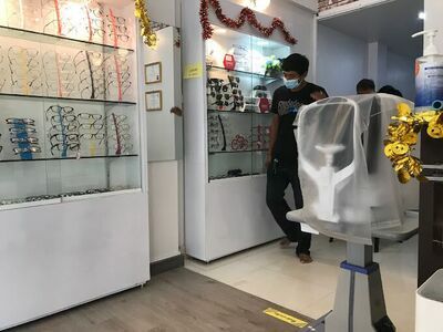 Dr. Sittipong Eye Clinic