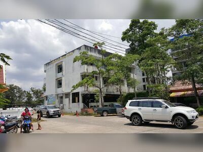 Langsuan Hospital