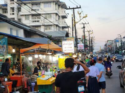 To Rong Market
