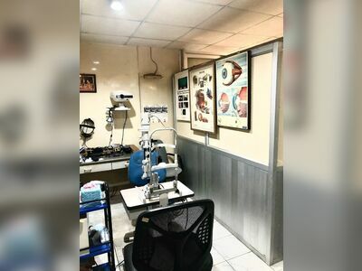 Dr. Somjit Eye Clinic