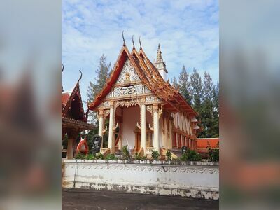 Wat Tham Phru Takian